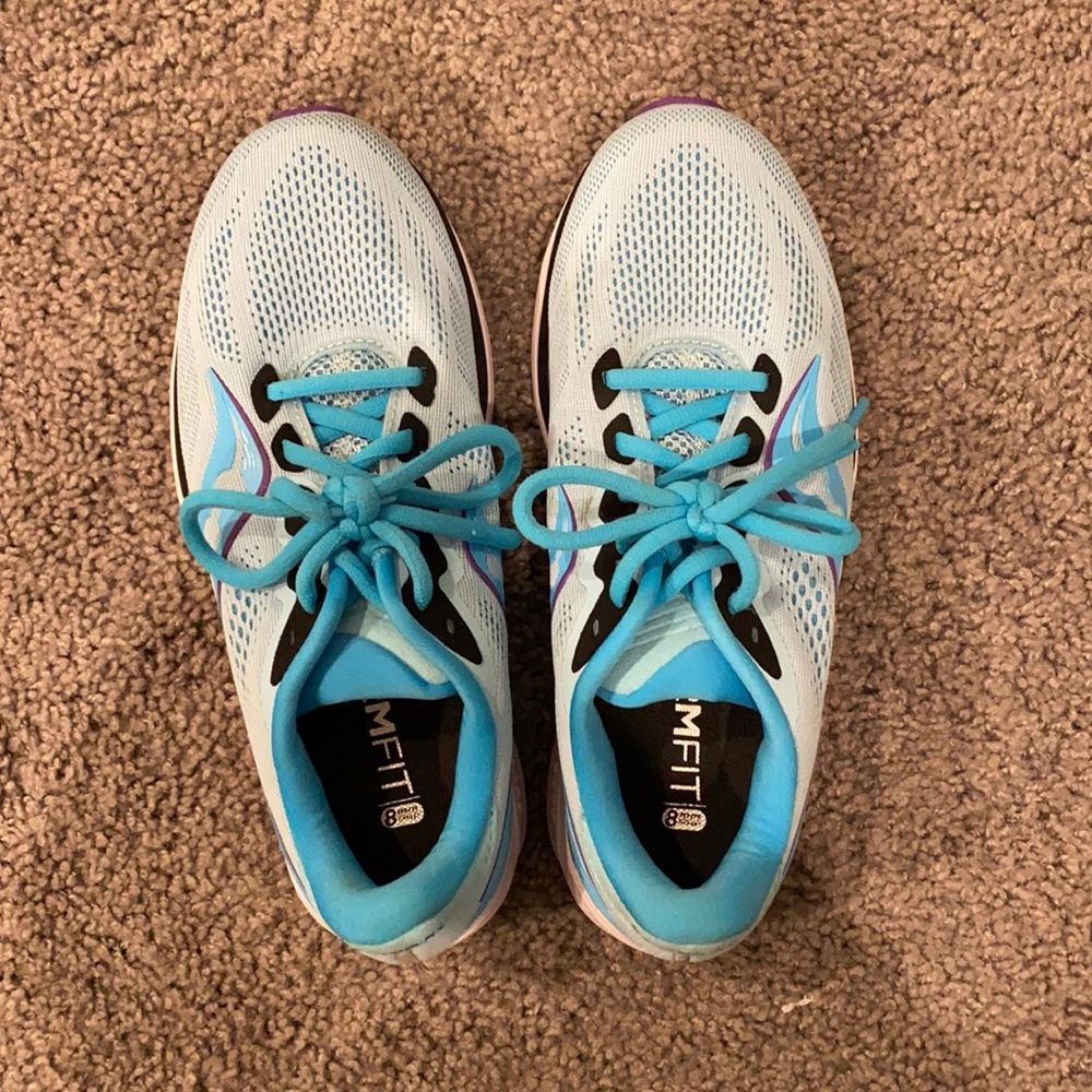 Saucony sneakers